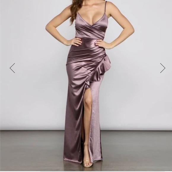 Purple Windsor Prom dress - Picture 3 of 3